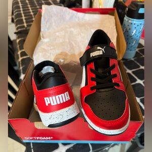 Puma Kids Size 2 (BRAND NEW, NEVER WORN)